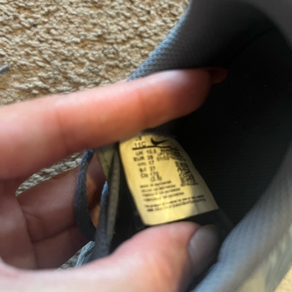 Gray Nike phantom venom shoes - Picture 6 of 6